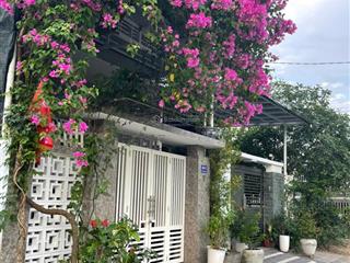 Nhà gác lững kqh phan kế bính. vị trí cao ráo, thoáng mát. đường ô tô rộng rãi