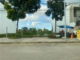 3 lô liền kề mặt tiền nguyễn lộ trạch, cạnh chợ cống mới, gần phú xuân city