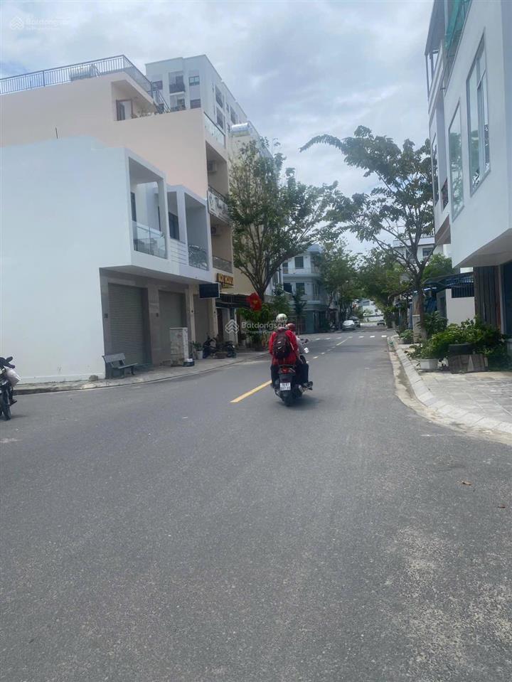 Nhà đẹp mặt tiền đường b9 kđt vcn phước long 2 vừa ở vừa buôn bán hoặc mở vp nhỏ chỉ 5,6 tỷ