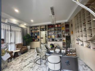 Chính chủ cần bán cắt lỗ căn biệt thự villa ngay cạnh hồ nam cường, nhà mới hoàn thiến đẹp