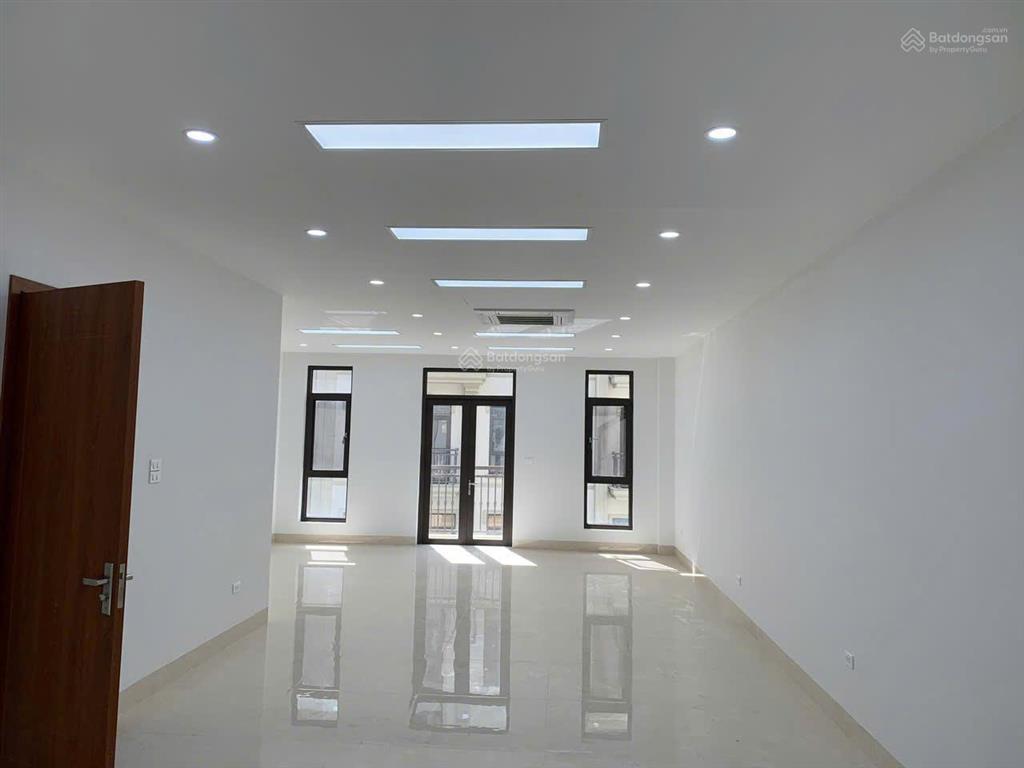Chính chủ cho thuê nhà hoàn thiện tại louis city đại mỗ, nhà ngay mặt đường 40m lê quang đạo
