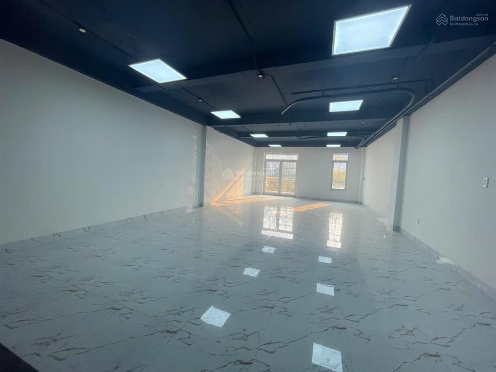 Chính chủ cho thuê nhà hoàn thiện tại louis city đại mỗ, nhà ngay mặt đường 40m lê quang đạo