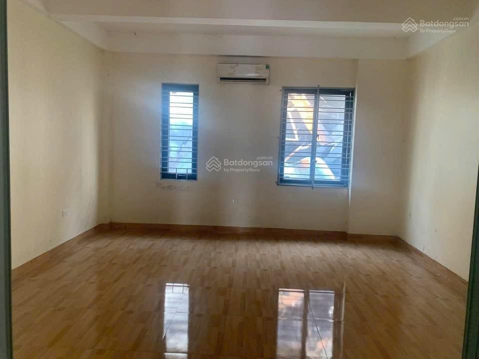 Chính chủ cho thuê nhà hoàn thiện tại louis city đại mỗ, nhà ngay mặt đường 40m lê quang đạo