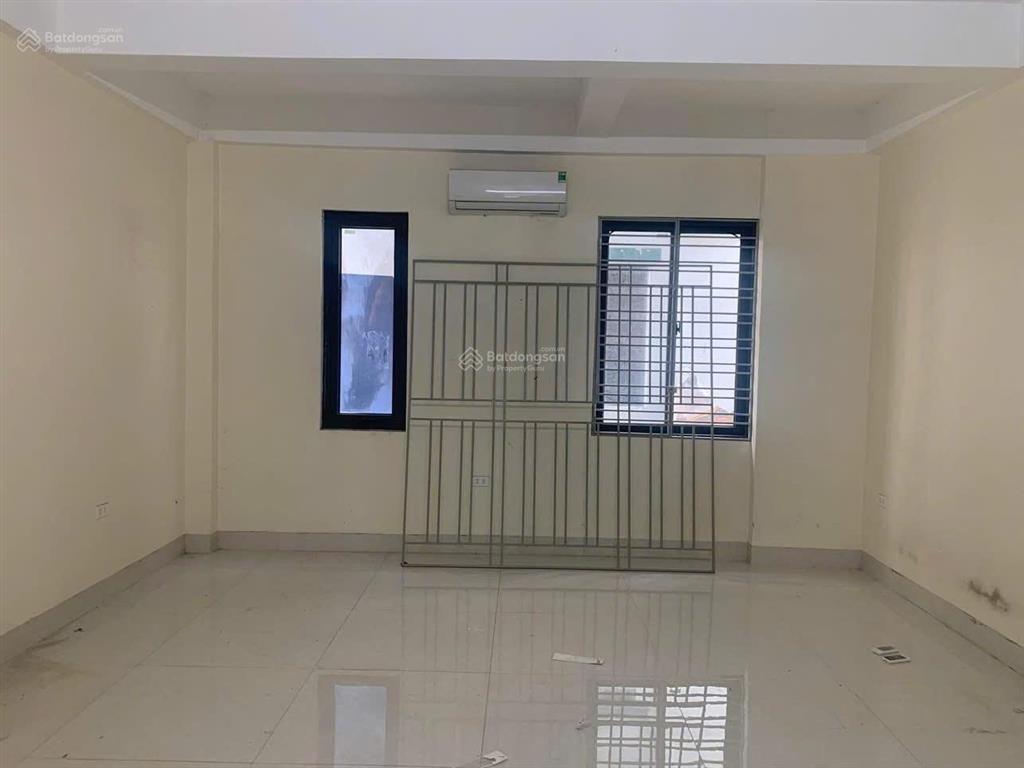 Chính chủ cho thuê nhà hoàn thiện tại louis city đại mỗ, nhà ngay mặt đường 40m lê quang đạo