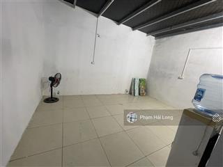 Cho thuê phòng khép kín rộng rãi, đầy đủ điều hoà nóng lạnh,giá thuê 2 triệu 500k, có sân vườn rộng