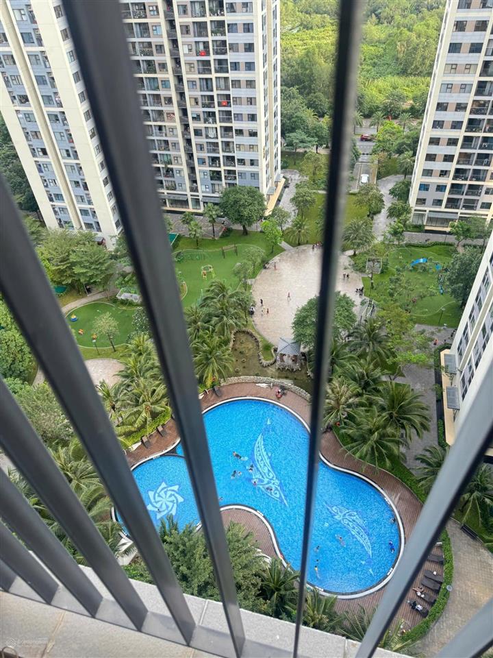 Bán gấp căn hộ studio tại the rainbow, sẵn sổ view hồ bơi, giá bán 2,05 tỷ, dt 34m2 full nội thất