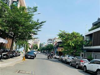 Giảm sốc về 42 tỷ  tòa nhà mt khu phan xích long, phú nhuận. 8m x 18m. có hđ thuê 160 triệu/th