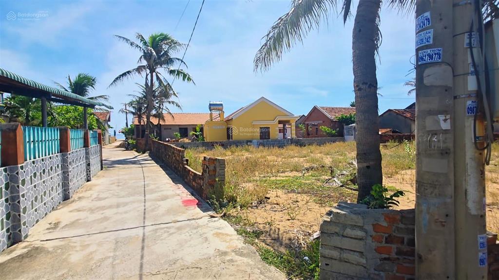 Cần bán lô đất sát biển 50m. 364m2, gần sân bay tuy hòa 7km