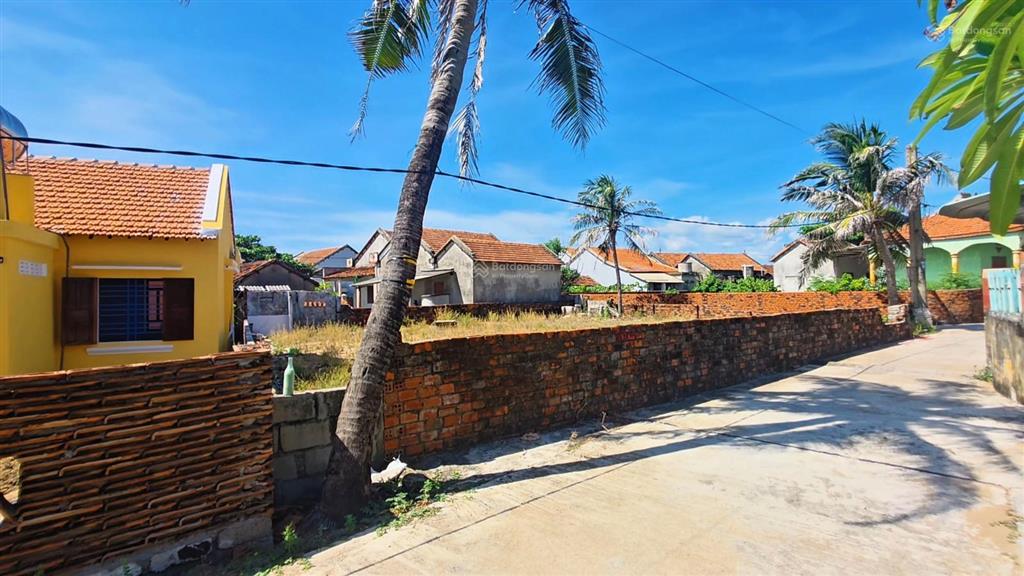 Cần bán lô đất sát biển 50m. 364m2, gần sân bay tuy hòa 7km