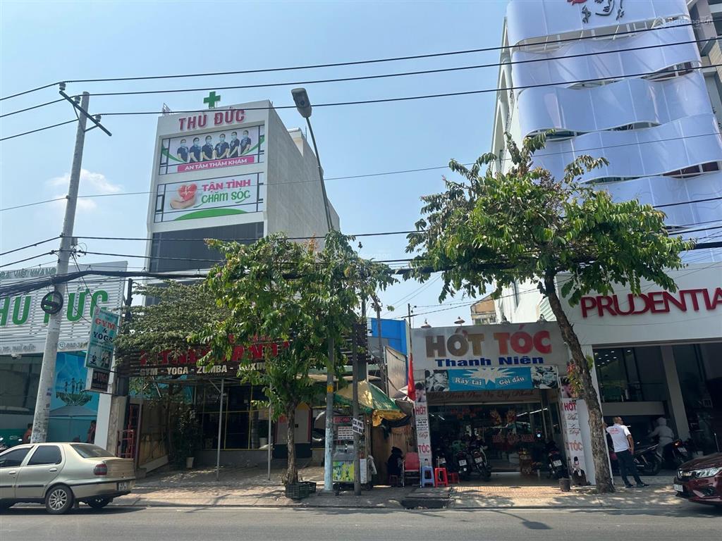 Góc 2 mặt tiền đặng văn bi, 6x23m=166m2 gần ngân hàng, đang cho thuê 50 triệu/tháng. giá 23 tỷ tl