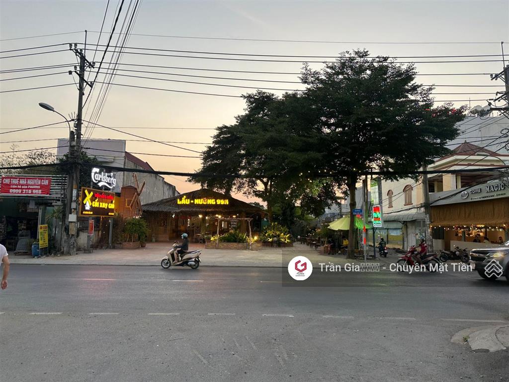 Góc 2 mtkd đường hoàng hữu nam sầm uất, 10x30m=300m2, giá 23 tỷ. đang cho thuê 50 triệu/tháng