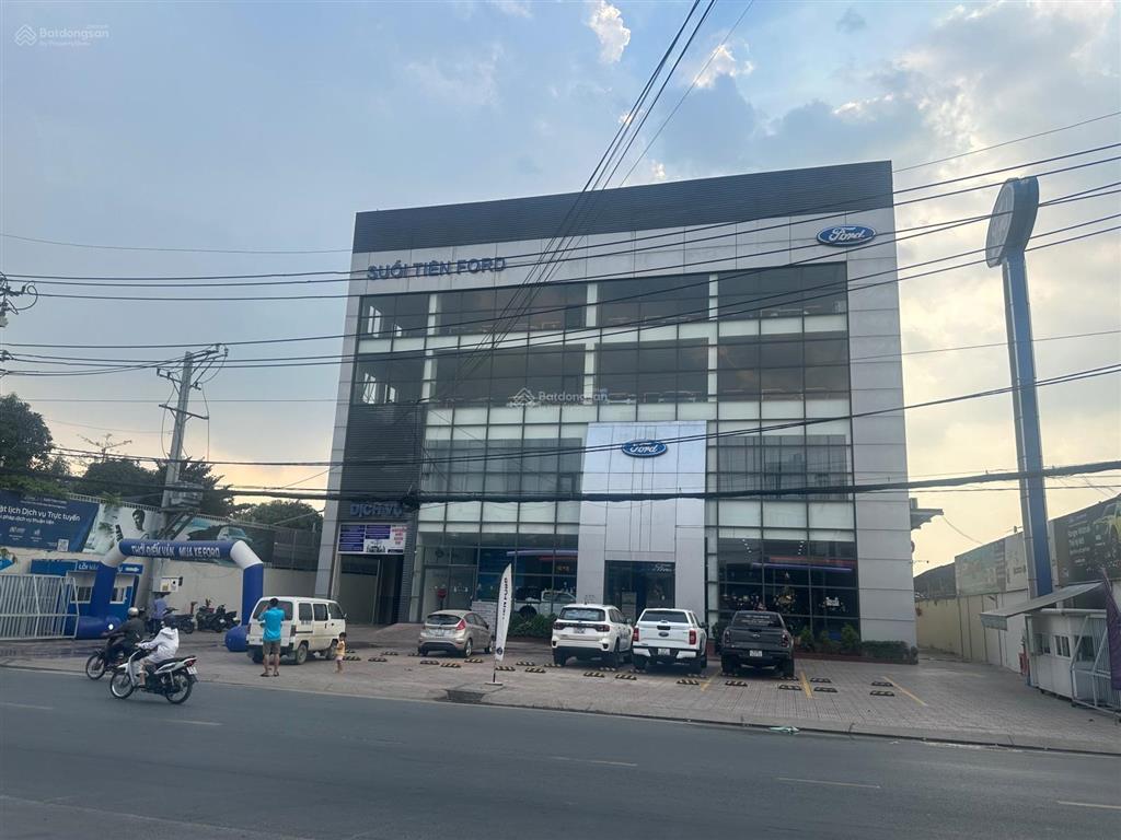 Góc 2 mtkd đường hoàng hữu nam sầm uất, 10x30m=300m2, giá 23 tỷ. đang cho thuê 50 triệu/tháng