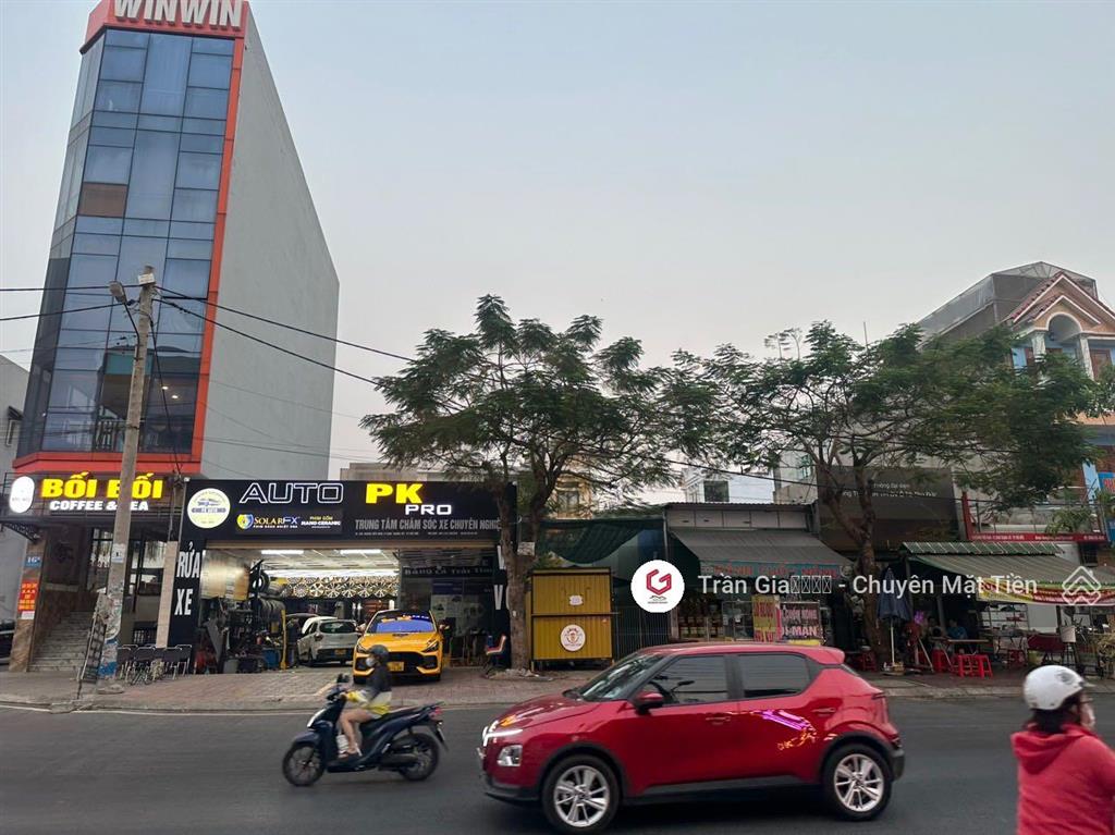 Góc 2 mtkd đường hoàng hữu nam sầm uất, 10x30m=300m2, giá 23 tỷ. đang cho thuê 50 triệu/tháng