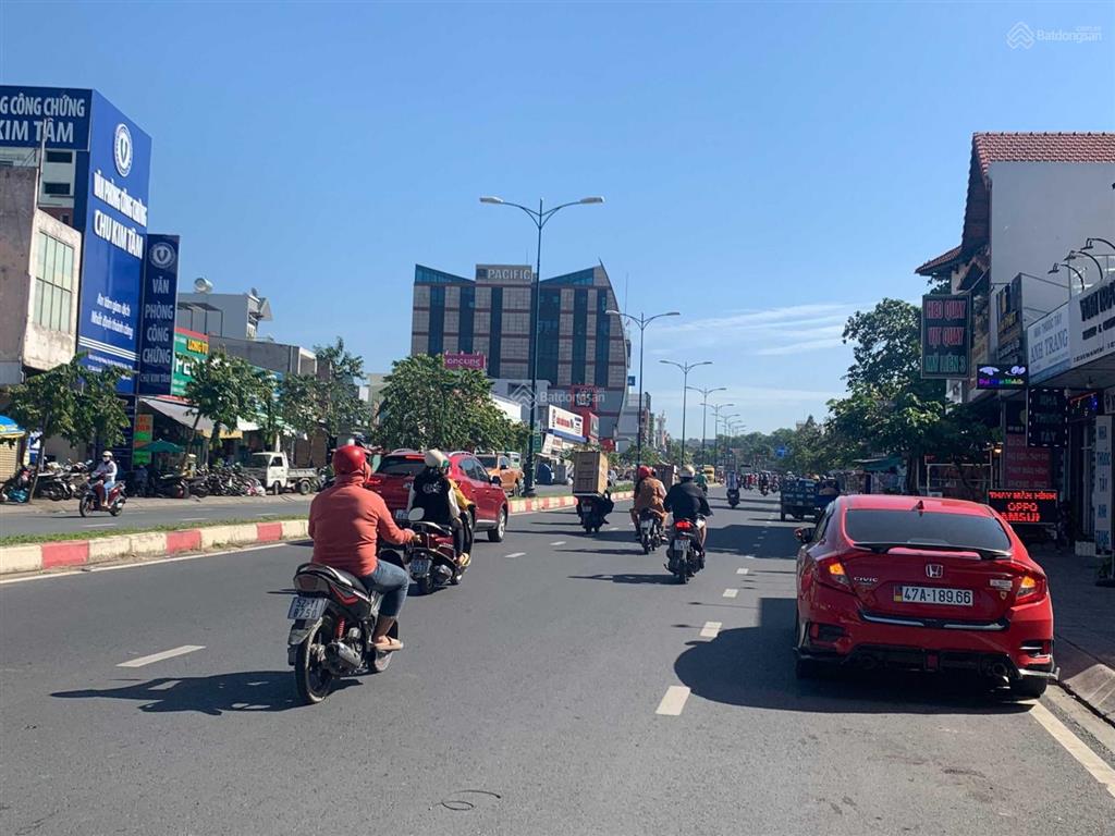 Mặt tiền hoàng hữu nam ngay showroom ford, mitsubishi 32x100m=3.200m2 thổ cư. giá 250 tỷ tl