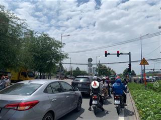 Chủ cần bán 2 mặt tiền xa lộ hà nội, ngay metro số 1, ngang 20x50m=1.100m2 thổ cư đủ. giá 110 tỷ