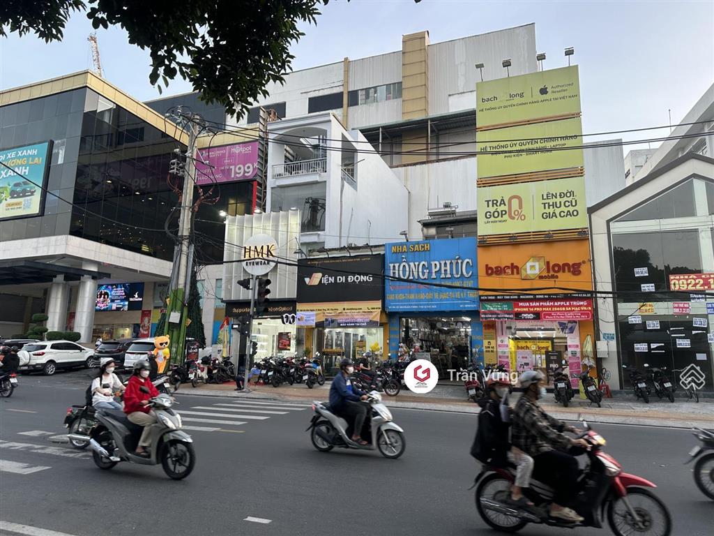 Góc 2 mt võ văn ngân kinh doanh sầm uất, 5x20=100m2, thuê 50 triệu/tháng. giá 20 tỷ