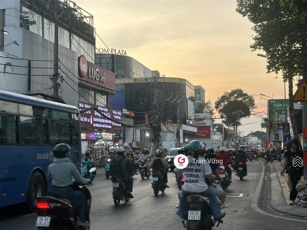 Góc 2 mt võ văn ngân kinh doanh sầm uất, 5x20=100m2, thuê 50 triệu/tháng. giá 20 tỷ