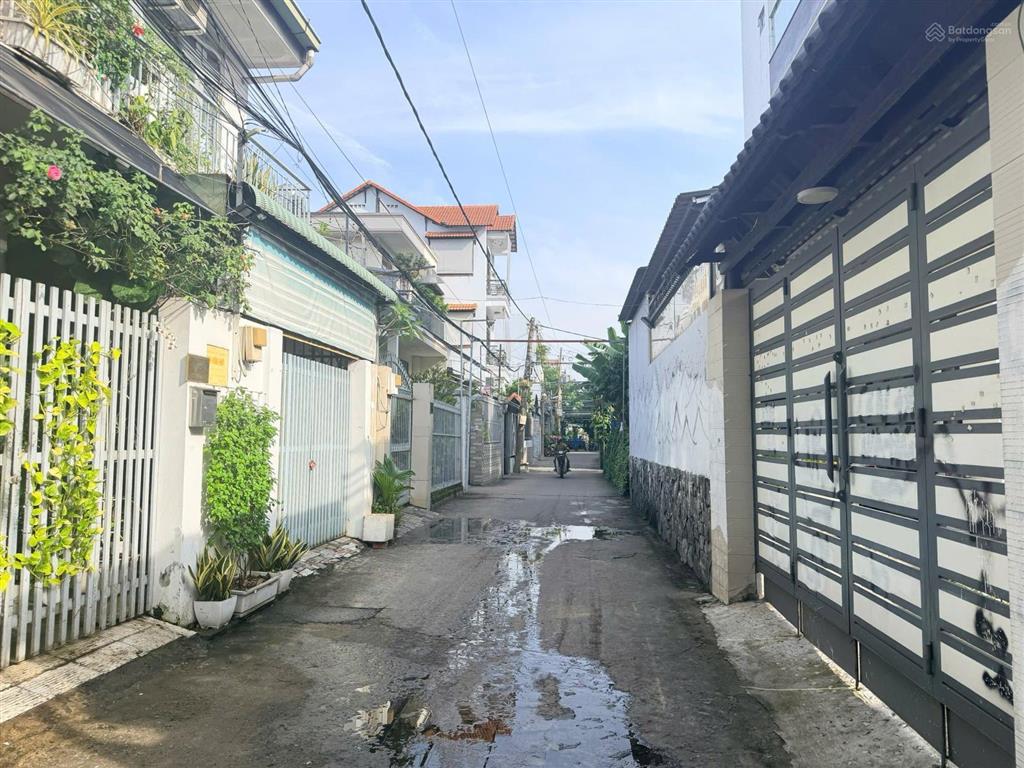 Bán nhà quận 2 gần chợ tân lập nhà mới 80% nhà 2 tầng 3 phòng diện tích đất 114,3m nhang 8.3m