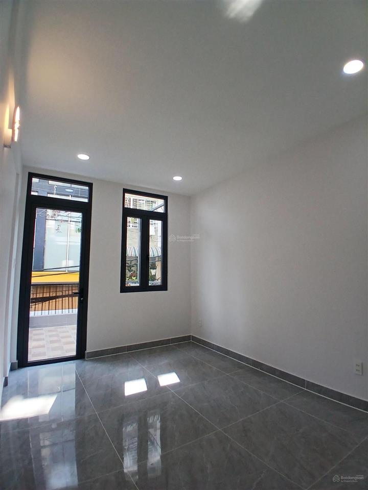 Bán nhà hẻm 137/16 trần đình xu, quận 1, cách trần hưng đạo 70m, 2 mt trước sau. nhà hoàn công