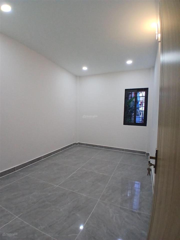 Bán nhà hẻm 137/16 trần đình xu, quận 1, cách trần hưng đạo 70m, 2 mt trước sau. nhà hoàn công
