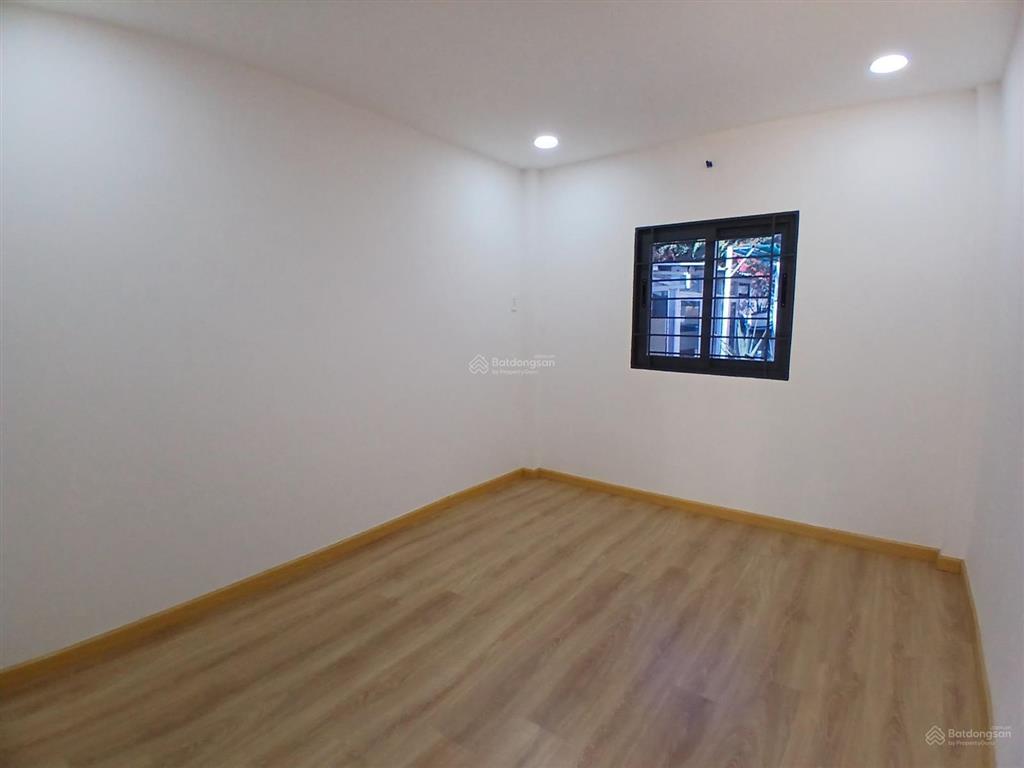 Bán nhà hẻm 137/16 trần đình xu, quận 1, cách trần hưng đạo 70m, 2 mt trước sau. nhà hoàn công