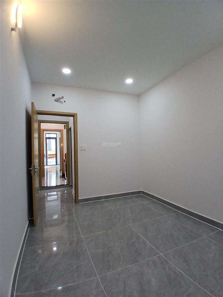 Bán nhà hẻm 137/16 trần đình xu, quận 1, cách trần hưng đạo 70m, 2 mt trước sau. nhà hoàn công