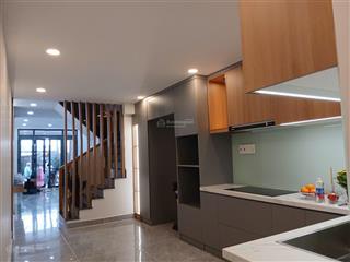 Bán nhà hẻm 137/16 trần đình quận 1, cách trần hưng đạo 70m, 2 mt trước sau. nhà hoàn công