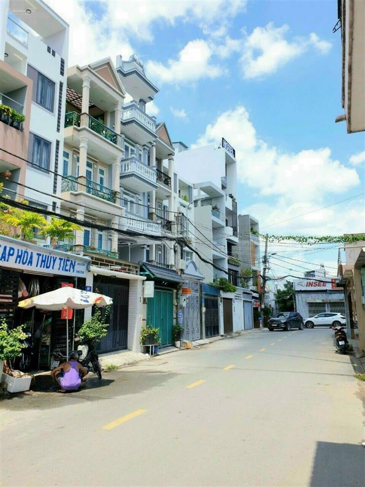 Chính chủ gửi bán nhà quận 2 nhà 4 lầu mặt tiền đường xe tải cách lê văn thịnh 10m. giá tlcc