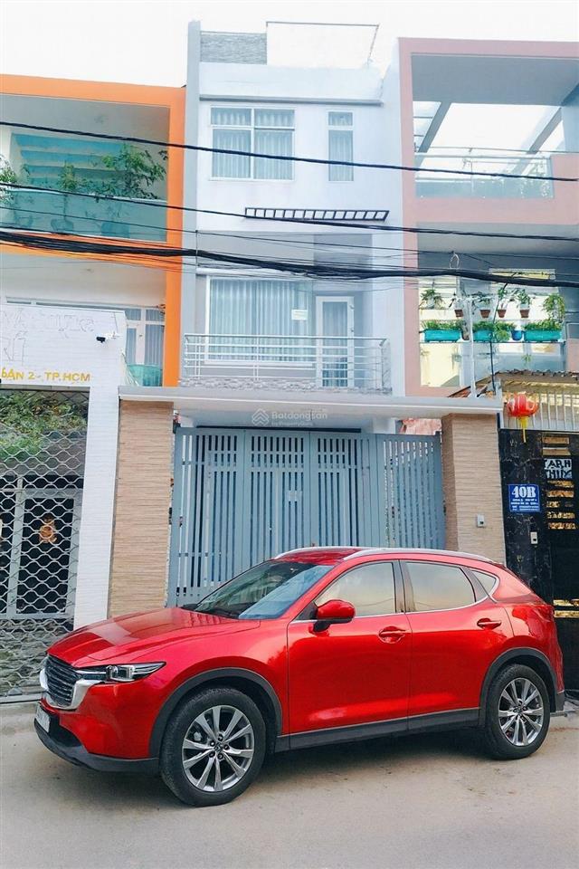 Chính chủ gửi bán nhà quận 2 nhà 4 lầu mặt tiền đường xe tải cách lê văn thịnh 10m. giá tlcc