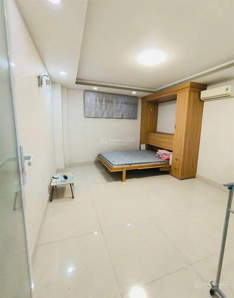 Chính chủ gửi bán nhà quận 2 nhà 4 lầu mặt tiền đường xe tải cách lê văn thịnh 10m. giá tlcc