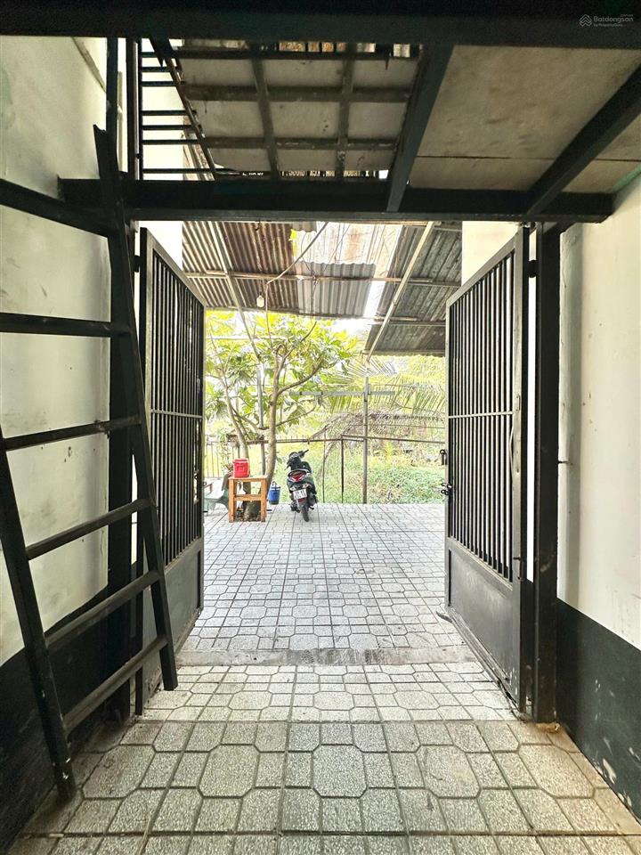 Bán dãy nhà trọ 33 phòng 640m2  100% thổ cư, ngay tt cần giuộc, thấp nhất thị trường  mua ngay