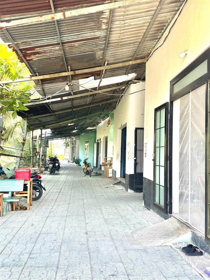 Bán dãy nhà trọ 33 phòng 640m2  100% thổ cư, ngay tt cần giuộc, thấp nhất thị trường  mua ngay