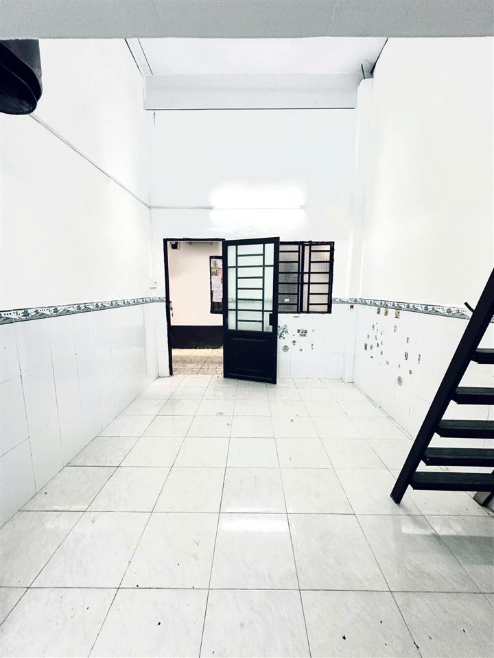 Bán dãy nhà trọ 33 phòng 640m2  100% thổ cư, ngay tt cần giuộc, thấp nhất thị trường  mua ngay