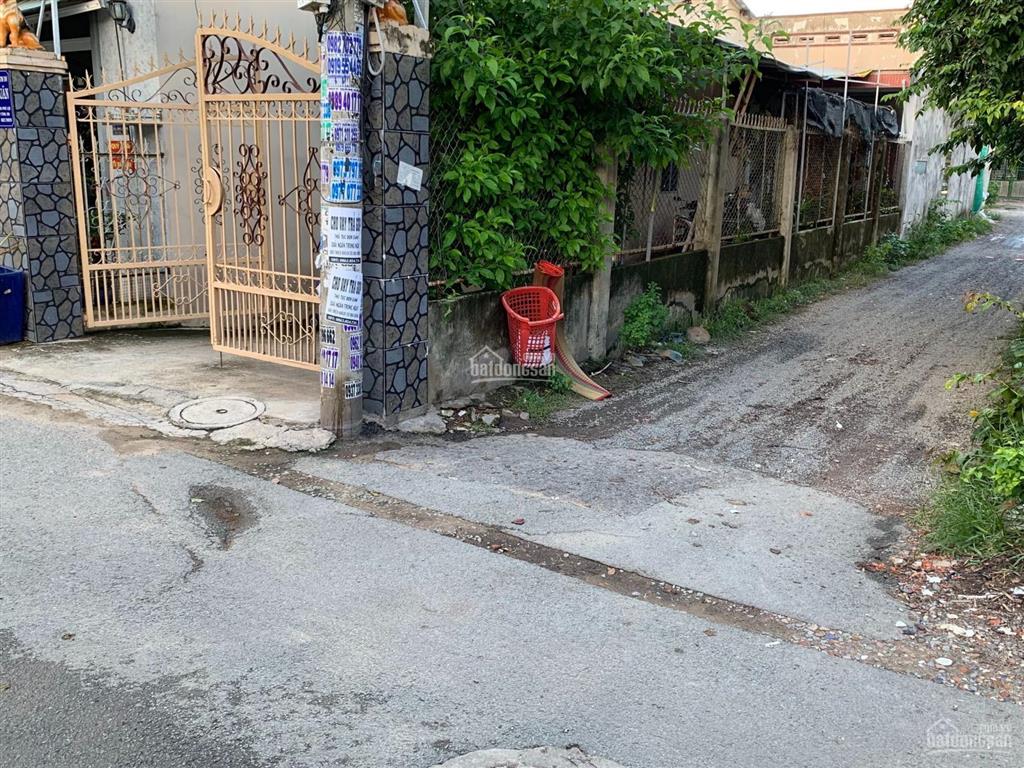 Giảm 4 tỷ, bán nhanh nhà đất 2mặt tiền trường dh tdm tặng nhà trọ, alo bán luôn trong ngày