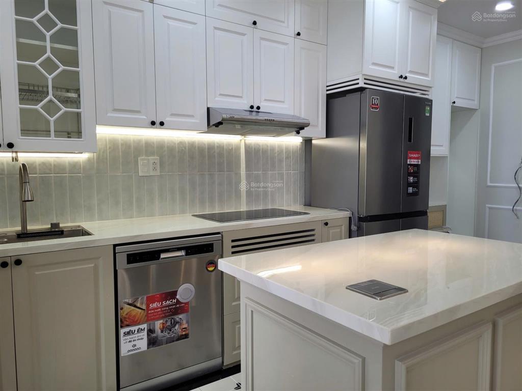 Nhà mới 100% nội thất hoàng gia, căn 3pn2wc lavida plus, view sông hướng đông nam