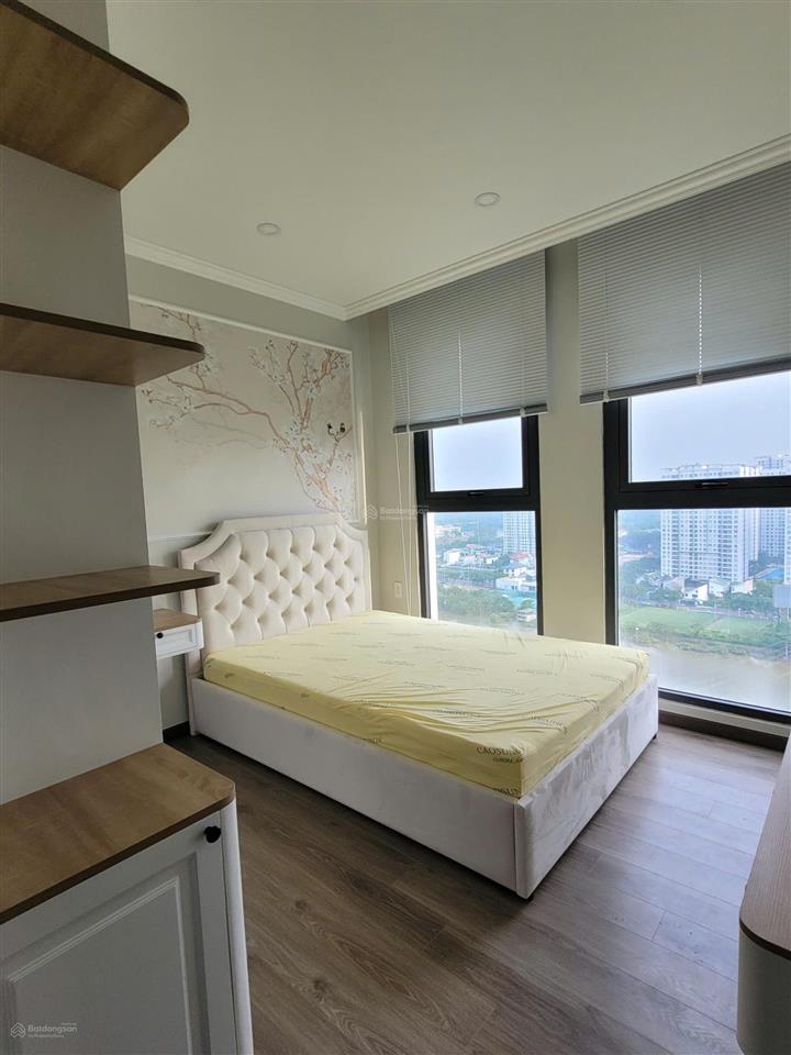 Nhà mới 100% nội thất hoàng gia, căn 3pn2wc lavida plus, view sông hướng đông nam
