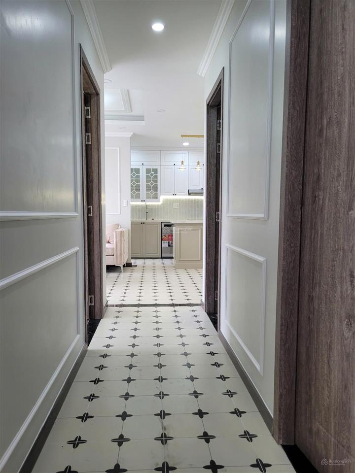 Nhà mới 100% nội thất hoàng gia, căn 3pn2wc lavida plus, view sông hướng đông nam