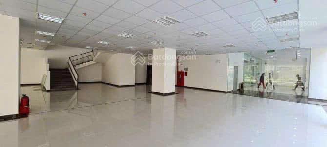 Cho thuê mặt bằng văn phòng, trung tâm đào tạo, lớp nhảy tại chân đế tòa t&t 120 định công, hà nội