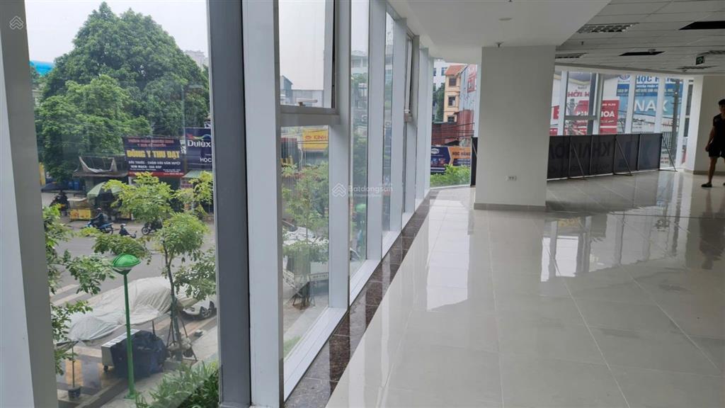 Cho thuê mặt bằng văn phòng, trung tâm đào tạo, lớp nhảy tại chân đế tòa t&t 120 định công, hà nội