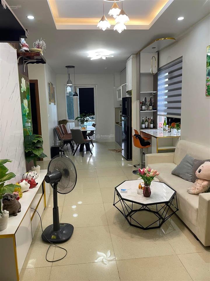 Cho thuê căn góc 2pn1wc tầng trung, full nội thất, sạch sẽ vào ở luôn. chỉ 5triệu/tháng