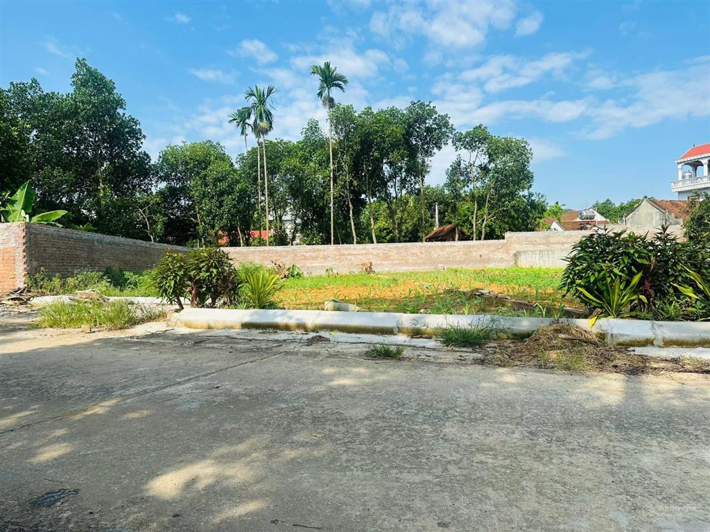 Làn 2 chợ phú cát 123m2 full ont đối diện ubnd