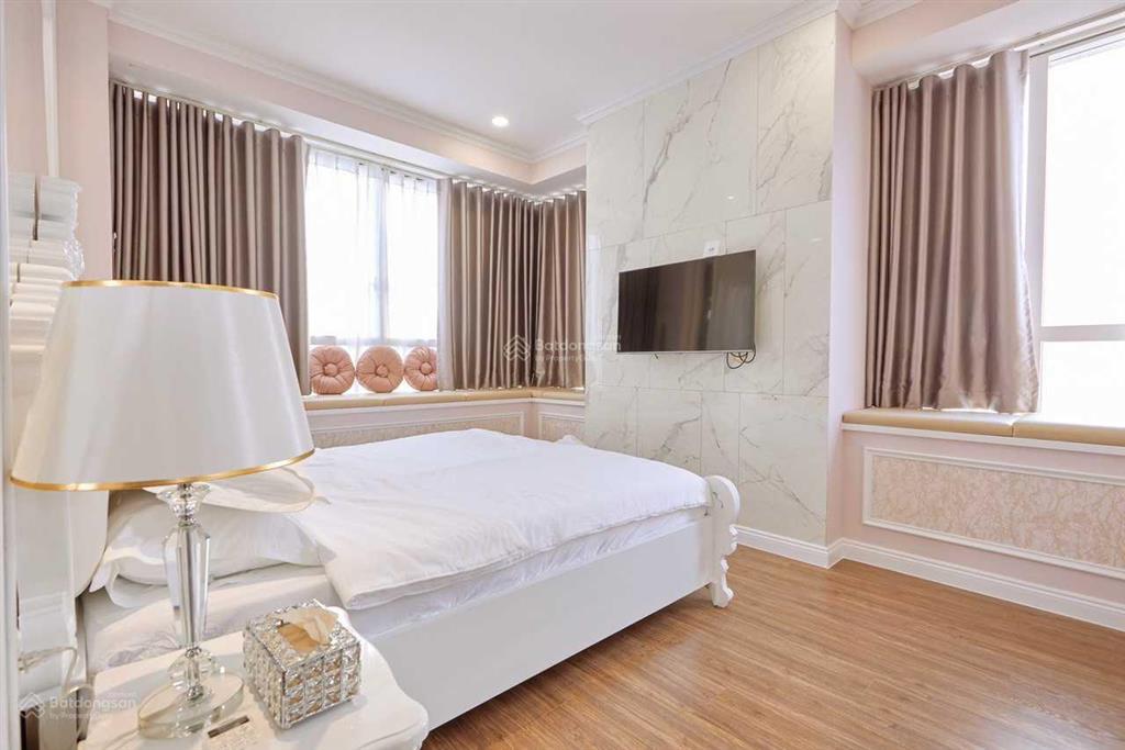 Cho thuê căn hộ 2pn giá rẻ 17 tr/tháng tại sunrise city view quận 7 (gần rmit).  0932 744 ***