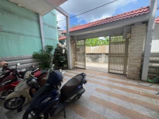 4 tầng thang máy ngay trung tâm trường thọ thủ đức sân đậu oto 139m2 ngang 9 gấp bán 11.5 còn 10 tỷ