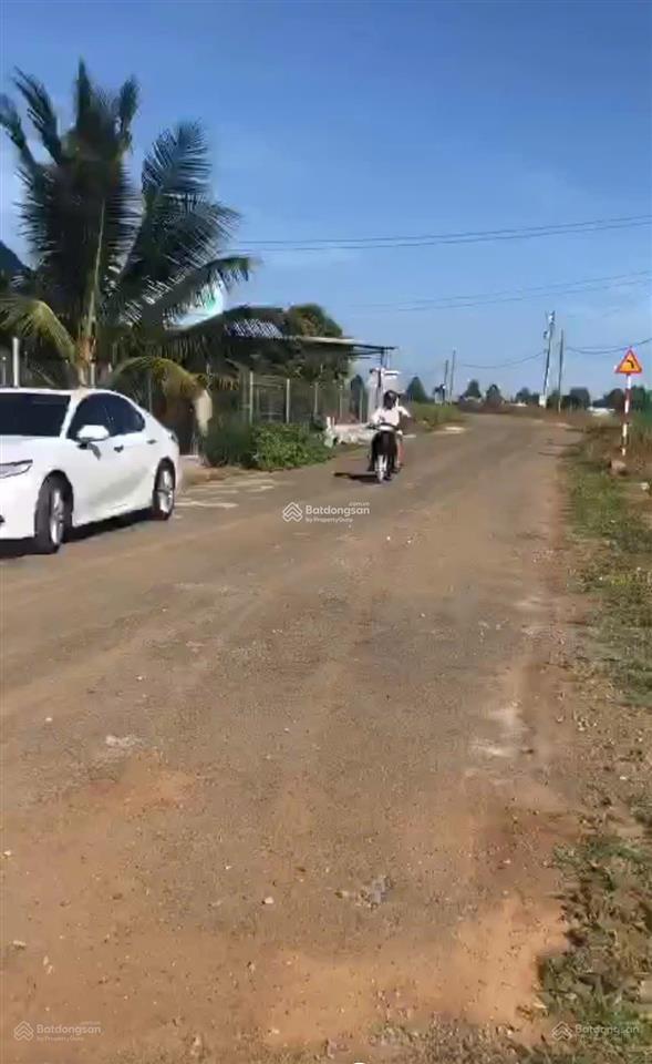 Bán 1.74ha đất cây hàng năm có 92m mặt tiền đường nhựa lộ 8m long tân  đất đỏ  tp. hcm