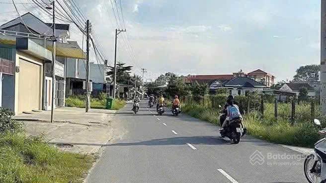 Bán gấp lô góc 2 mặt tiền đx013 phú mỹ, thủ dầu một vị trí đẹp, lô góc 2 mặt tiền đường