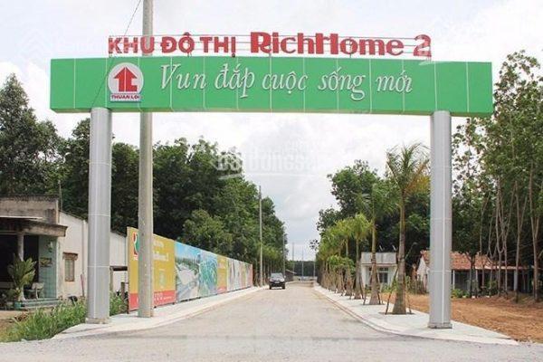 Kẹt tiền cần bán gấp lô đất sổ sẵn khu đô thị richhome 2 ở phường hòa lợi, tp bến cát, hỗ trợ vay