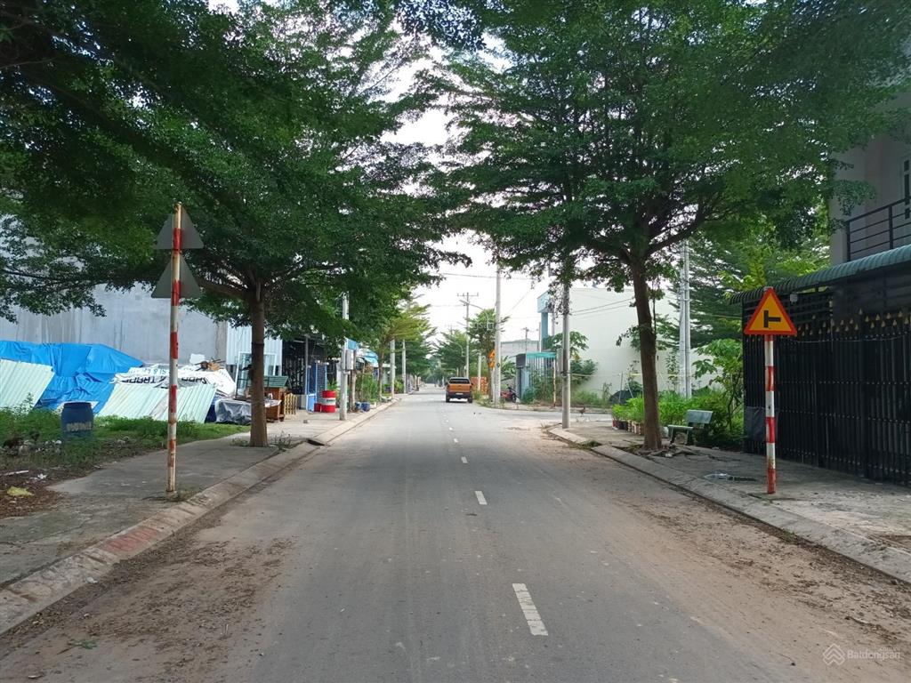 Kẹt tiền cần bán gấp lô đất sổ sẵn khu đô thị richhome 2 ở phường hòa lợi, tp bến cát, hỗ trợ vay