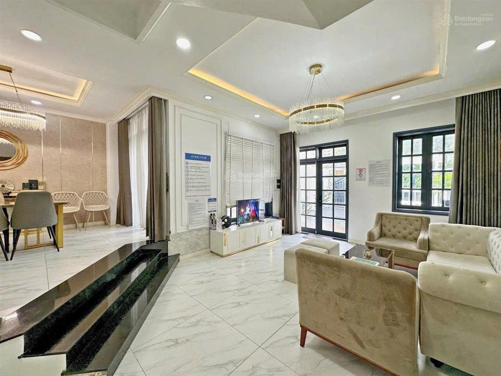 Cho thuê biệt thự mỹ khang 300m2 giá 50tr tân phú, q7, hcm
