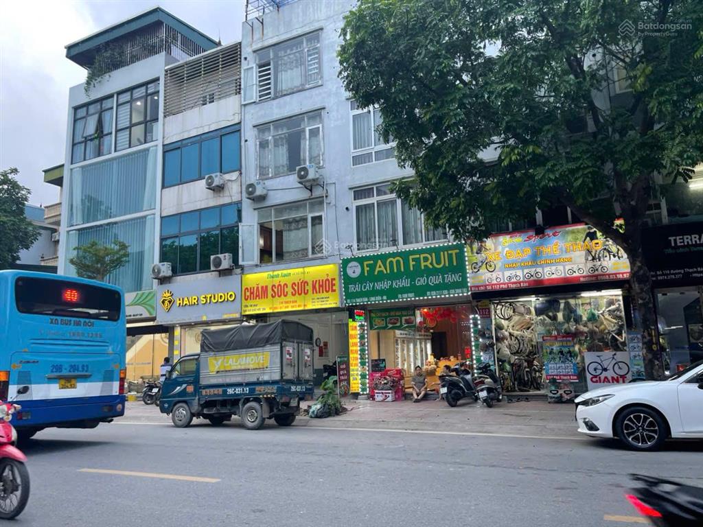 Nhỏ nhưng có võ, 27,5m2 mặt tiền 4m có nhà 4,5 tầng mặt phố thạch bàn đang cho thuê kinh doanh
