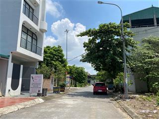Bán gấp 60m tđc đông dư, đường 2 ô tô tránh nhau, view hồ cực thoáng, giá đầu tư